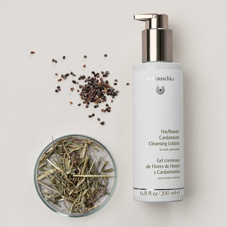 Dr. Hauschka Gel cremoso de Flores de Heno y Cardamomo: para el cuerpo y las manos
